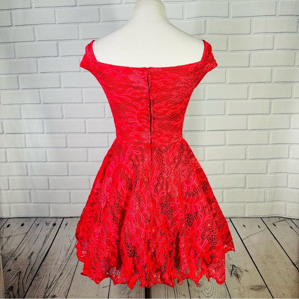 Off-Shoulder Red Lace Party Dress - Picture 5 of 16